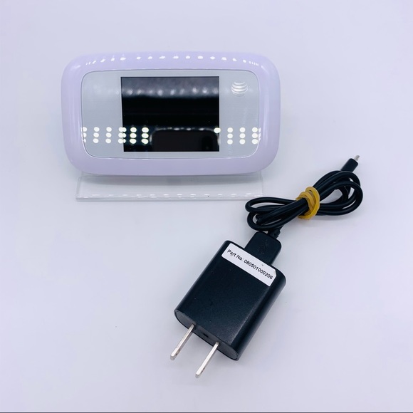 ZTE AT&T Mifi / Wi-fi Portable Internet Device with Micro SD Card Slot - Picture 3 of 11